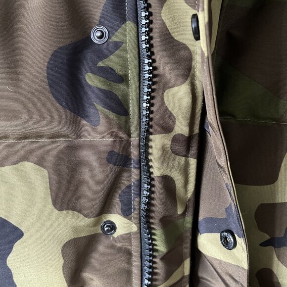 Canada Goose Expedition Series Camouflage Down Jacket - Picture 11 of 14